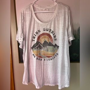 NWOT maurices “think outside - no box required” graphic tee